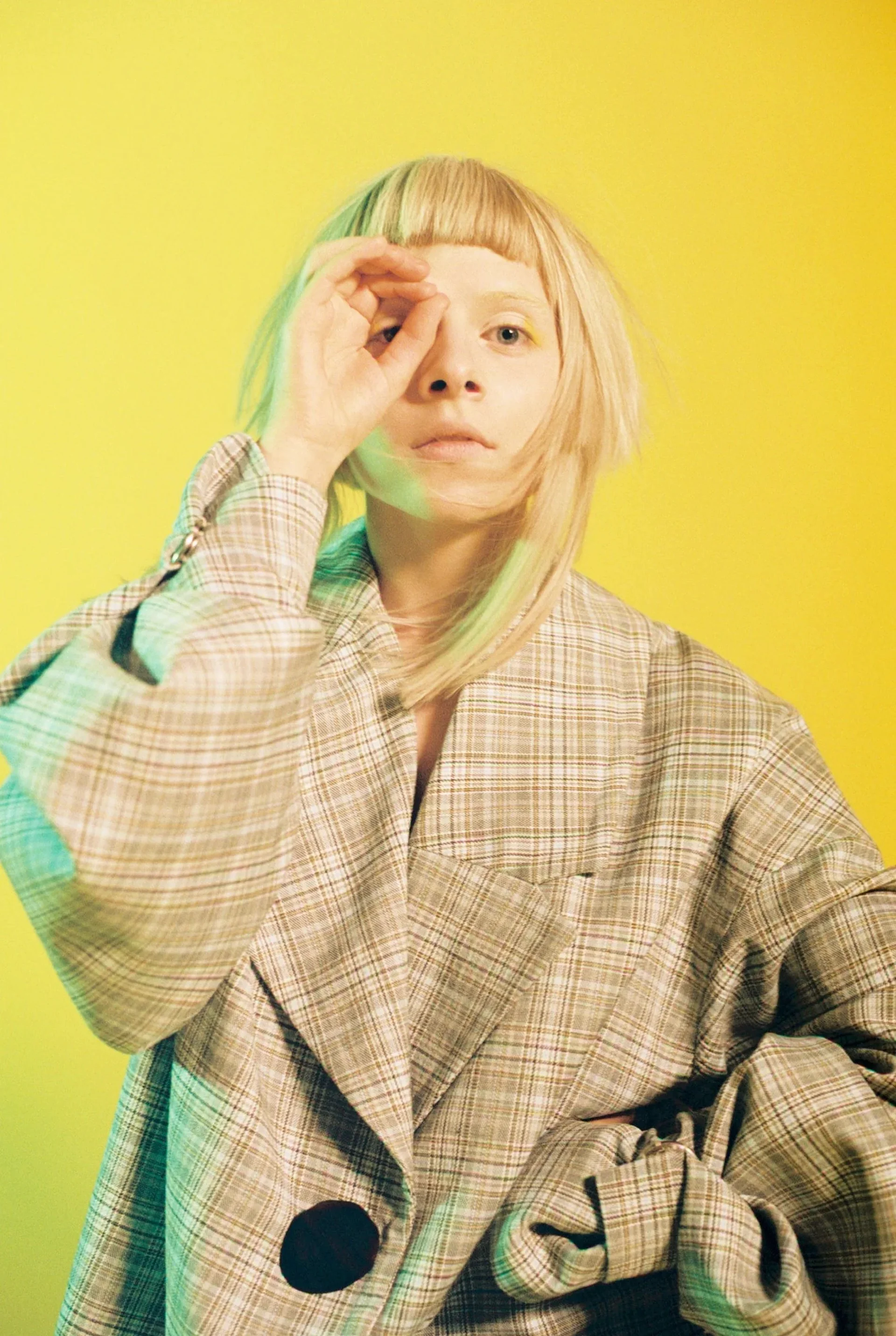 L'officiel x Aurora — 05.jpg